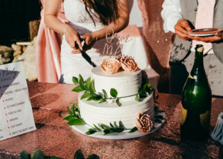 7 Ways To Make A Unique Wedding Cake