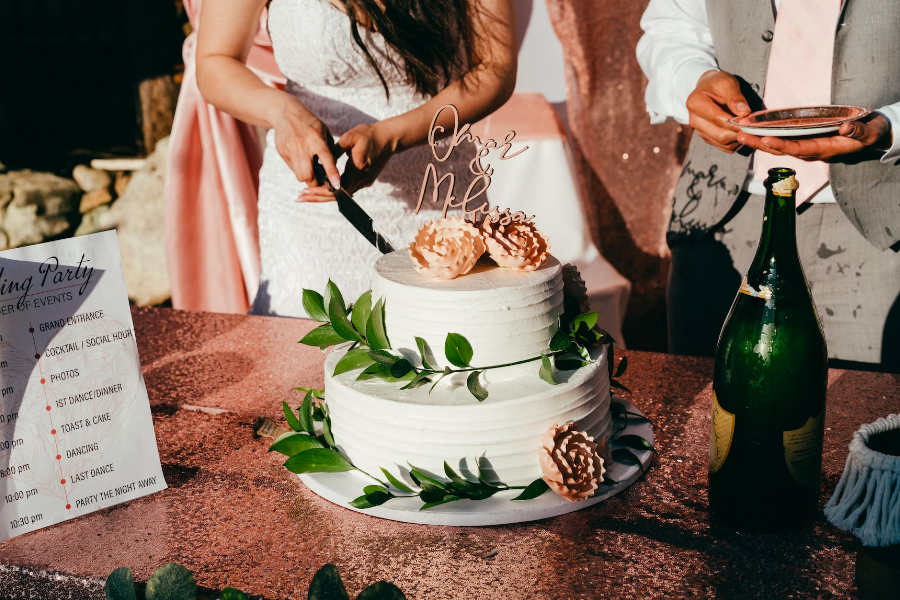 7 Ways To Make A Unique Wedding Cake