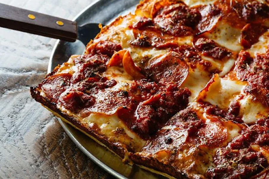Pizza Delivery in Arden That Actually Shows Up Hot